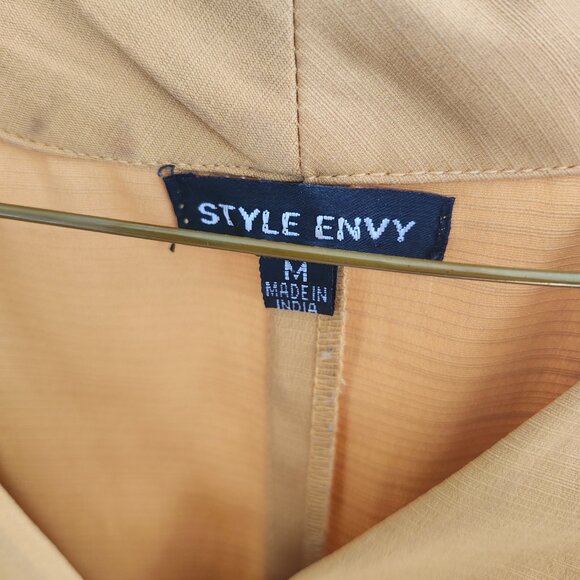 Mustard yellow top - Picture 2 of 2